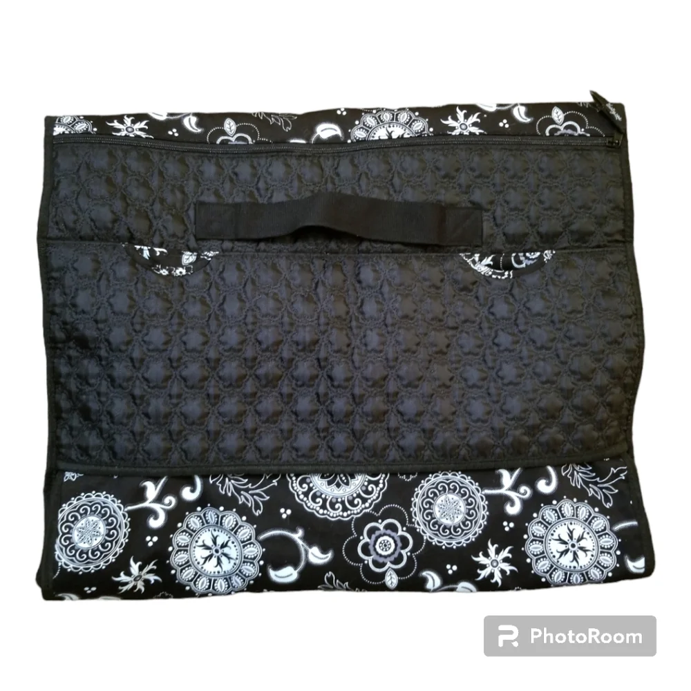 Thirty-one garment bag black white
